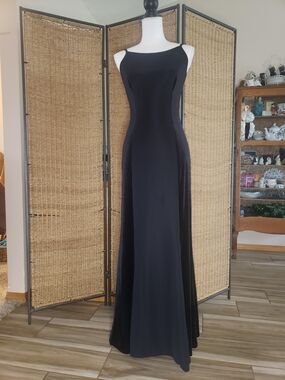 Black Sleeveless Maxi Evening Dress